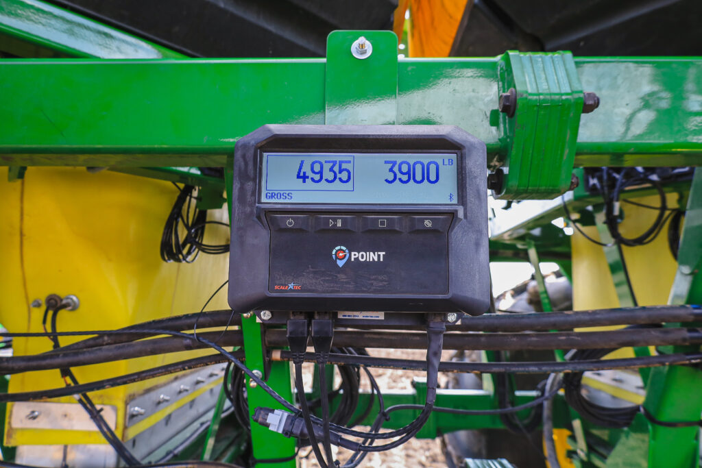 John Deere 1910 Tank Scales - Red E