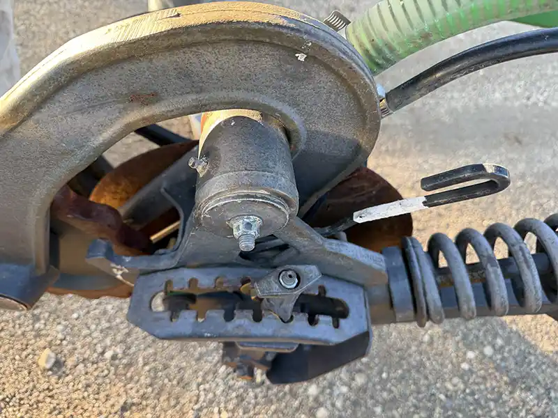 1910 550 bushel JD Hydraulic Drive, Section command For sale