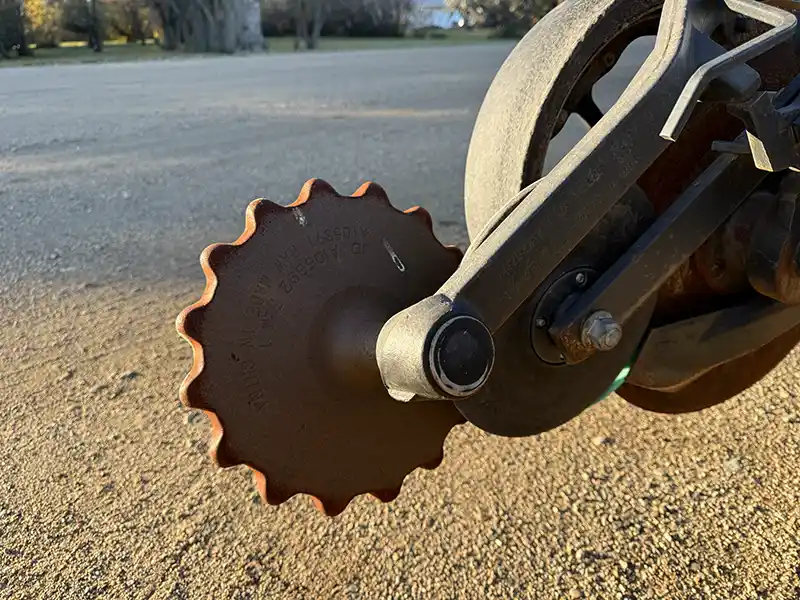 1910 550 bushel JD Hydraulic Drive, Section command For sale