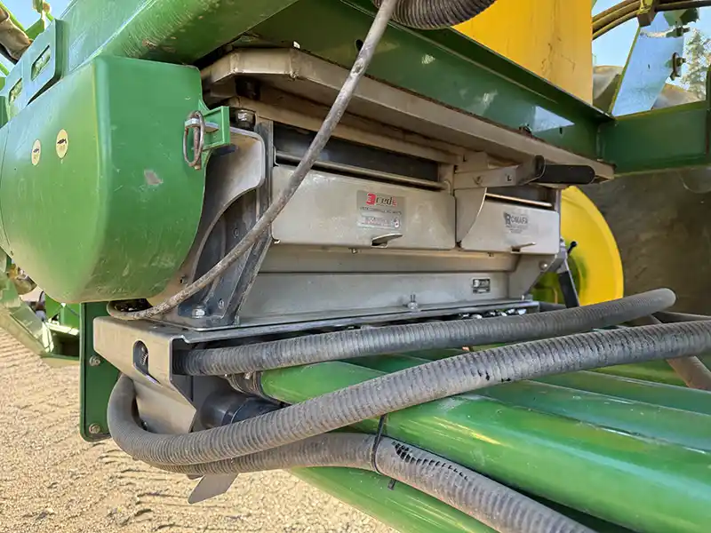 1910 550 bushel JD Hydraulic Drive, Section command For sale