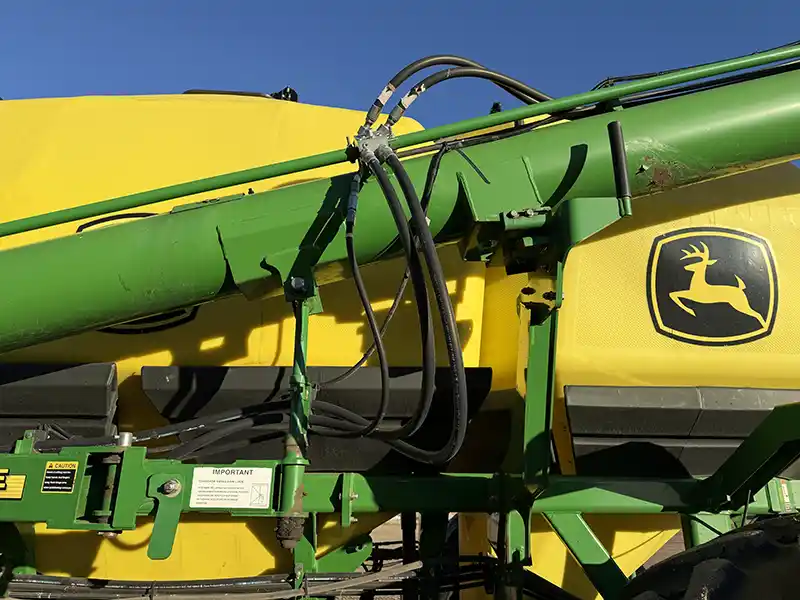 1910 550 bushel JD Hydraulic Drive, Section command For sale