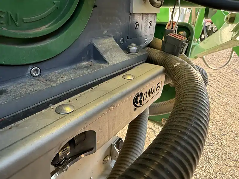 1910 550 bushel JD Hydraulic Drive, Section command For sale